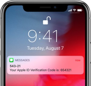 The Risk Of Showing Text Message Previews On Your Lock Screen